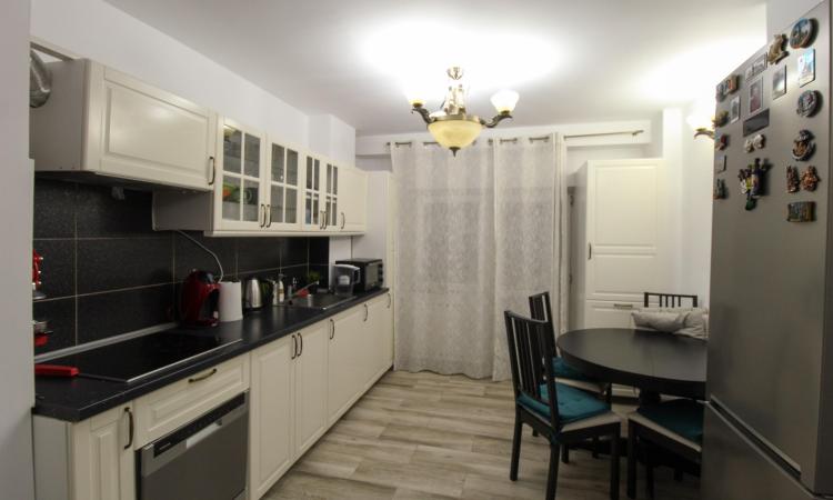 Piata Alba Iulia-Burebista/complet renovat
