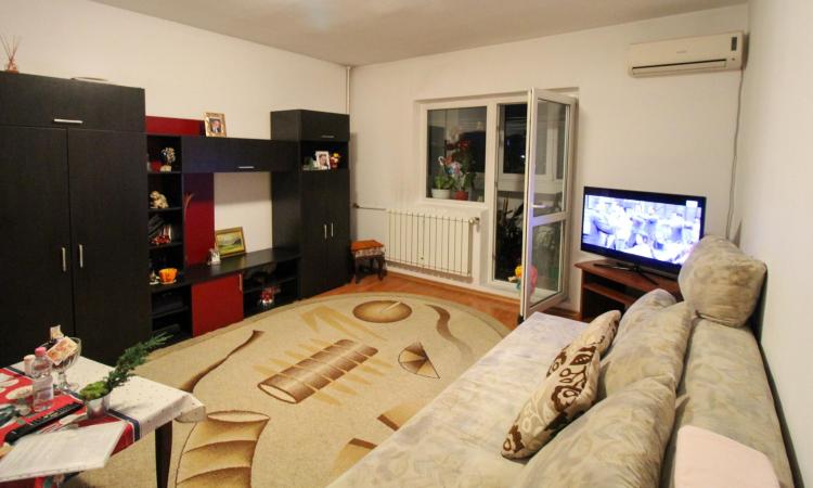 Nerva Traian-Timpuri Noi-1 minut Bld. Nerva Traian/Bloc reabilitat termic