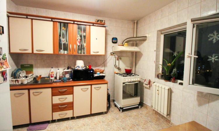Nerva Traian-Timpuri Noi-1 minut Bld. Nerva Traian/Bloc reabilitat termic