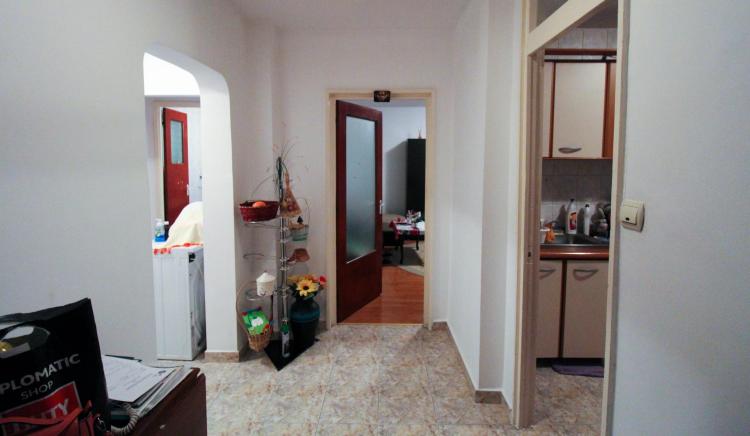 Nerva Traian-Timpuri Noi-1 minut Bld. Nerva Traian/Bloc reabilitat termic