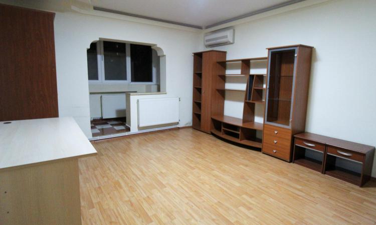 Nerva Traian-Bld. Nerva Traian-Timpuri Noi/Centrala termica proprie-65 mp