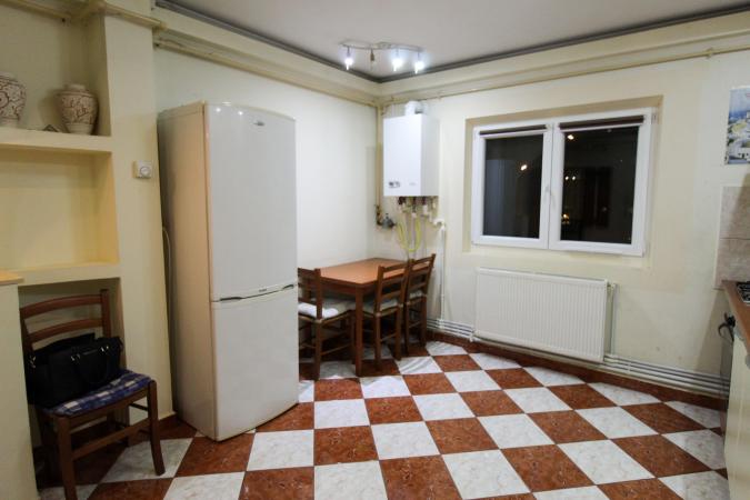 Nerva Traian-Bld. Nerva Traian-Timpuri Noi/Centrala termica proprie-65 mp