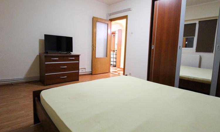 Nerva Traian-Bld. Nerva Traian-Timpuri Noi/Centrala termica proprie-65 mp