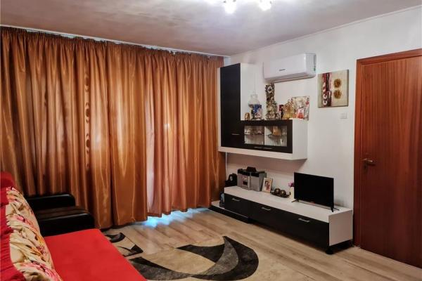 Garsoniera 38mp . Vitan , Zizin , cu boxa , bloc mixt