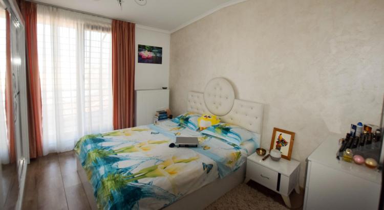 Apartament 3 camere -SUT 95 MP - mansarda inalta - Bucurestii  Noi