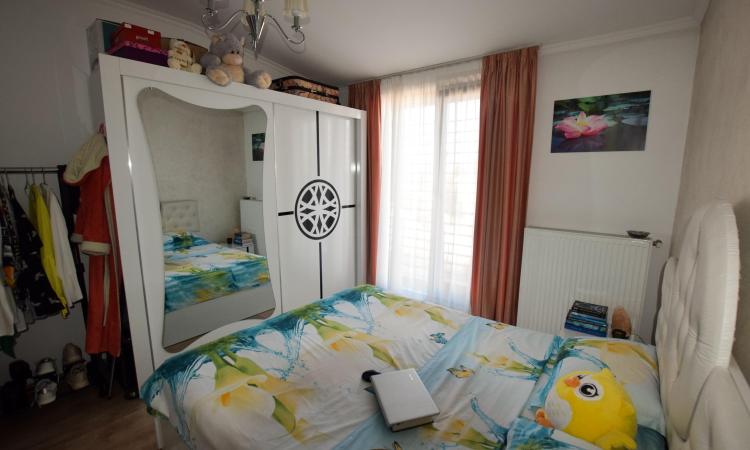 Apartament 3 camere -SUT 95 MP - mansarda inalta - Bucurestii Noi