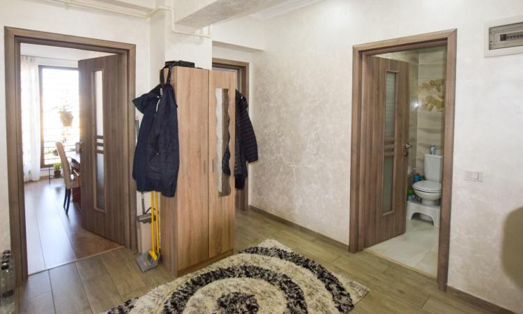 Apartament 3 camere -SUT 95 MP - mansarda inalta - Bucurestii Noi