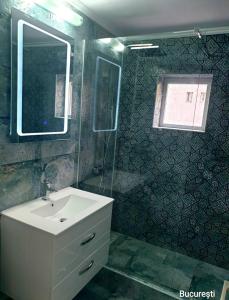 Apartament 2 camere , renovat  ,Vitan Mall  ,Vitan ,bloc mixt ,etaj 2/4