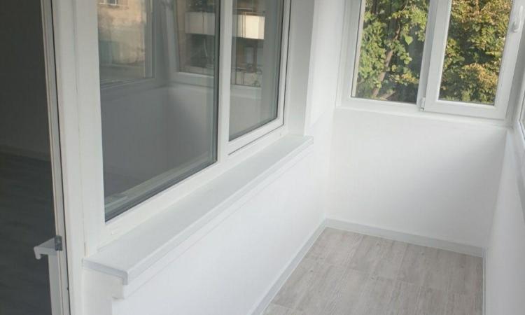 Apartament 2 camere , renovat ,Vitan Mall ,Vitan ,bloc mixt ,etaj 2/4