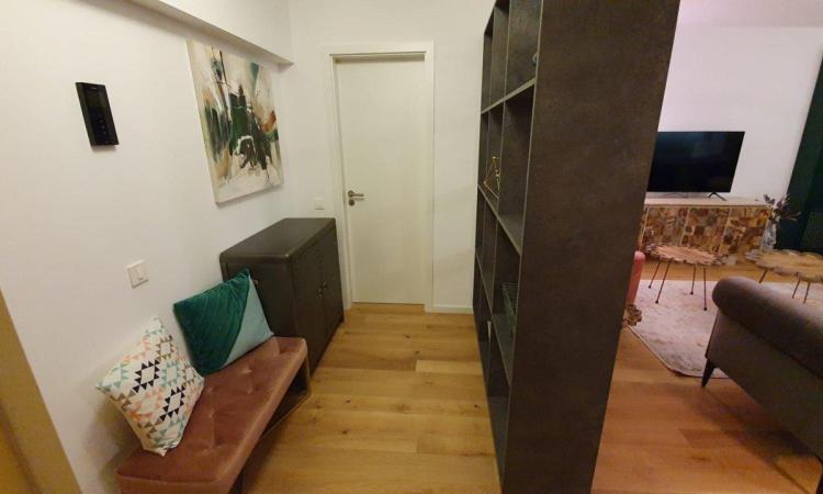 Aviatiei park 2 camere Lux , loc de parcare inclus