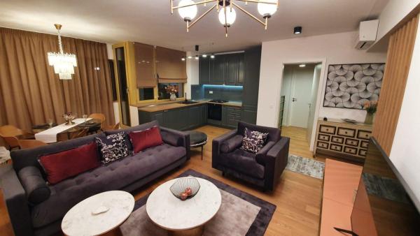 Aviatiei Park , 2 camere Lux , loc de parcare inclus