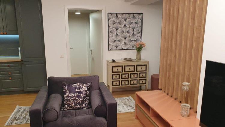 Aviatiei Park , 2 camere Lux , loc de parcare inclus