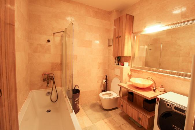 Unirii - Decebal - Piata Alba Iulia - 2014 - centrala termica proprie/terasa 8 m