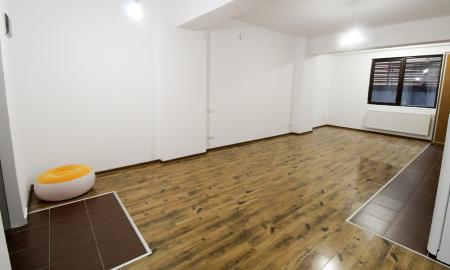 Piata Alba Iulia-Alba Iulia Rond-Centrala proprie/ Terasa 15 mp