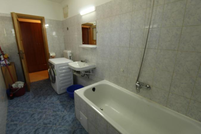 Matei Basarab-Calea Calarasilor-bloc mixt-45 mp