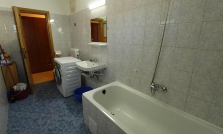 Matei Basarab-Calea Calarasilor-bloc mixt-45 mp