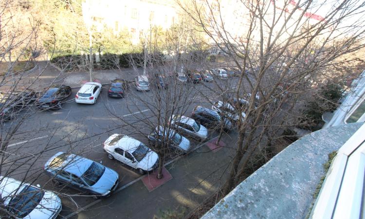 Matei Basarab-Calea Calarasilor-bloc mixt-45 mp