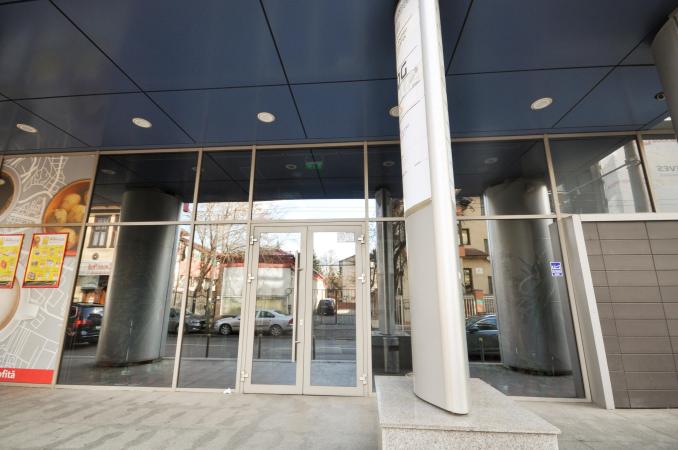 Decebal -Str Invingatorilor 24 - Spatiu de birouri - 800mp -Clasa A