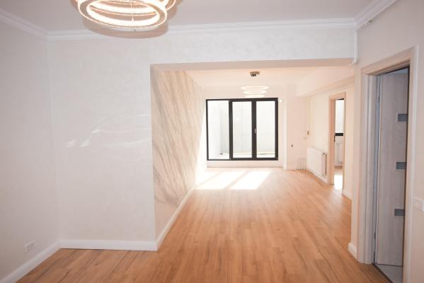 2 camere cu curte interioara Colosseum Mall Soseaua Chitilei