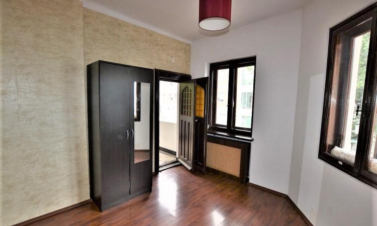 Vila Interbelica 10 camere Romana - A.S.E.