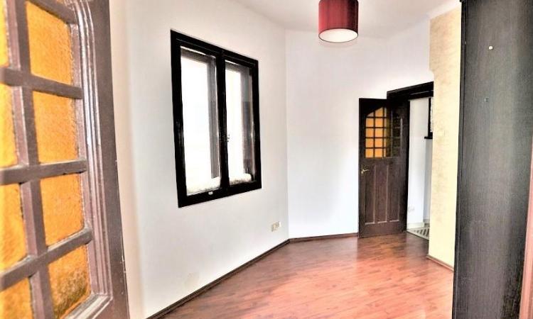 Vila Interbelica 10 camere Romana - A.S.E.