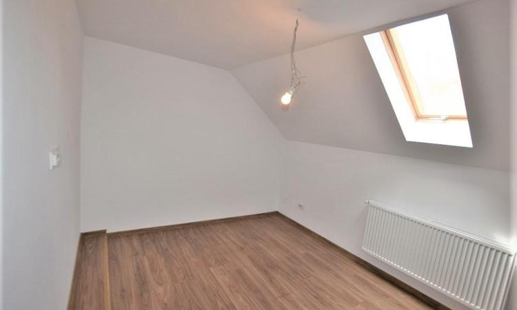 Vila Interbelica 10 camere Romana - A.S.E.