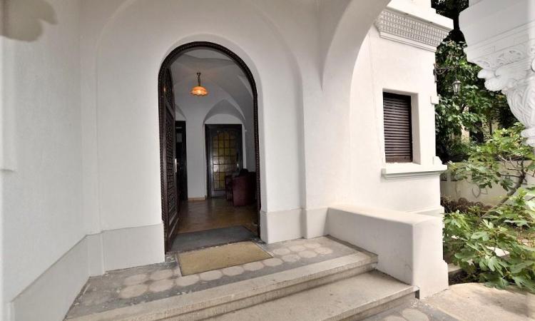 Vila Interbelica 10 camere Romana - A.S.E.