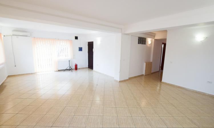 Calea Calarasi Piata Muncii Spatiu birouri in Vila 2005 3 camere