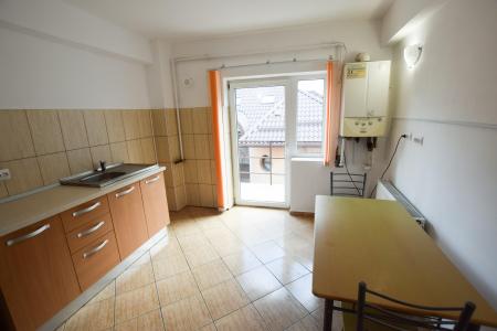 Calea Calarasi Piata Muncii Spatiu birouri in Vila 2005 3 camere