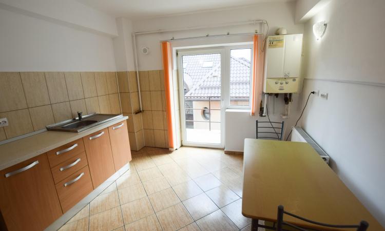 Calea Calarasi Piata Muncii Spatiu birouri in Vila 2005 3 camere