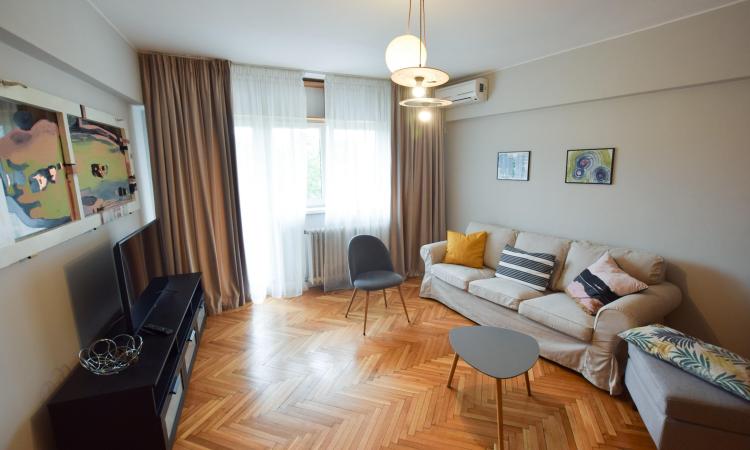 Bd Unirii Fantani Apart Decomandat 3 camere 80mp