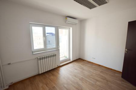 Bulevardul Unirii Fantani Spatiu birouri 4 camere 100mp