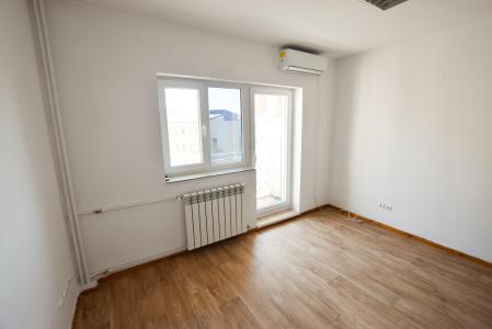 Bulevardul Unirii Fantani Spatiu birouri 4 camere 100mp