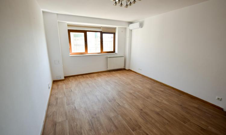 Bulevardul Unirii Fantani Spatiu birouri 4 camere 100mp