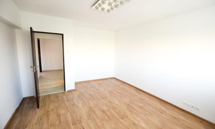 Bulevardul Unirii Fantani Spatiu birouri 4 camere 100mp