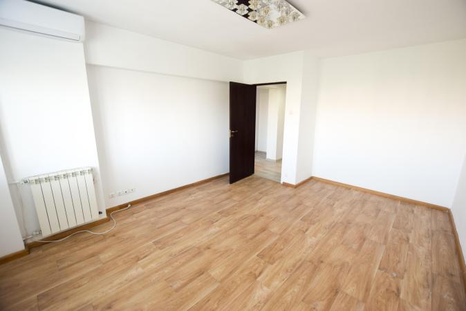 Bulevardul Unirii Fantani Spatiu birouri 4 camere 100mp