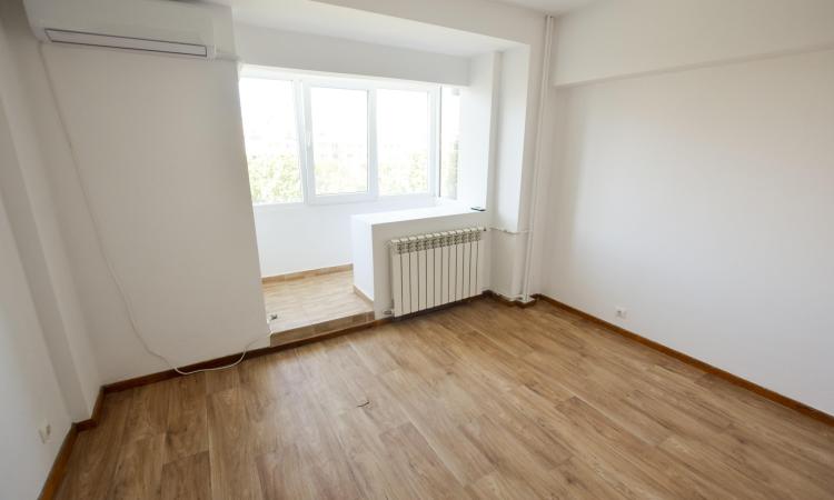 Bulevardul Unirii Fantani Spatiu birouri 4 camere 100mp