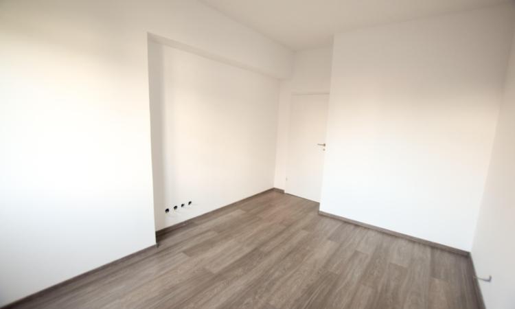 Muncii Calea Calarasi Delea Apart doua Camere Bloc Nou Centrala