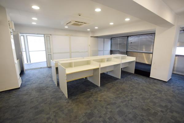 13 septembrie Spatiu birouri 100mp Open space compartimentat