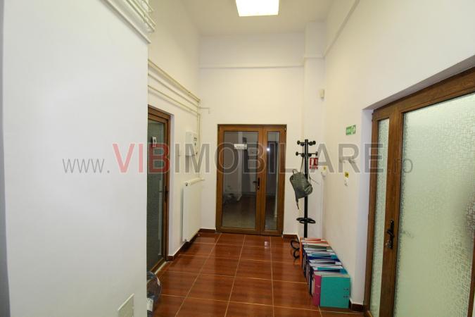 Eroilor Stirbei Berzei Spatiu birouri/comercial Doua camere