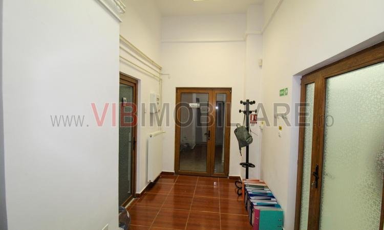 Eroilor Stirbei Berzei Spatiu birouri/comercial Doua camere