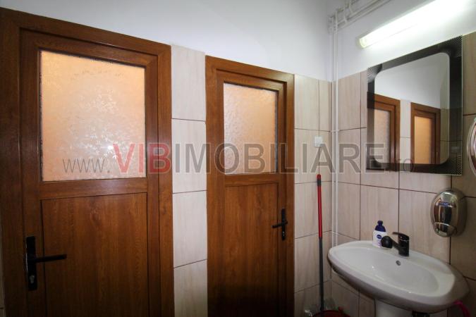 Eroilor Stirbei Berzei Spatiu birouri/comercial Doua camere