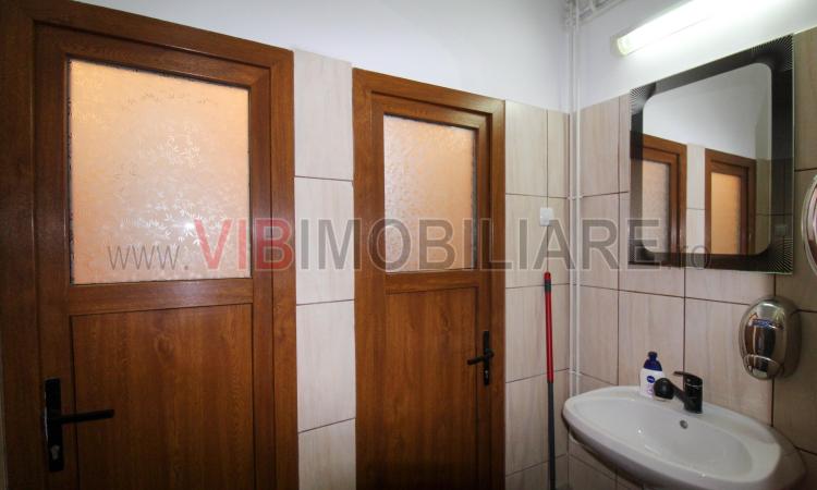Eroilor Stirbei Berzei Spatiu birouri/comercial Doua camere