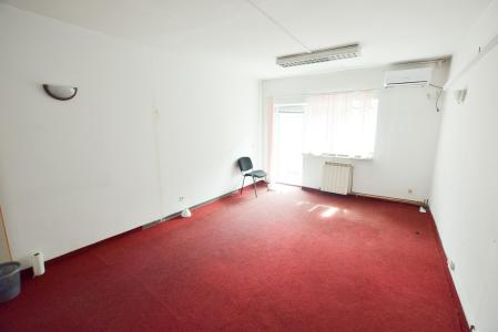 Unirii Regina Maria Spatiu birouri 100mp Trei camere  Centrala