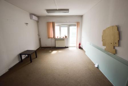 Unirii Regina Maria Spatiu birouri 100mp Trei camere  Centrala