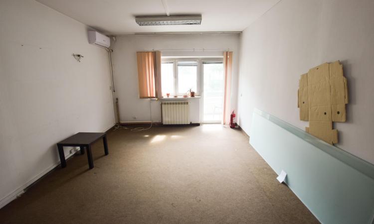 Unirii Regina Maria Spatiu birouri 100mp Trei camere Centrala