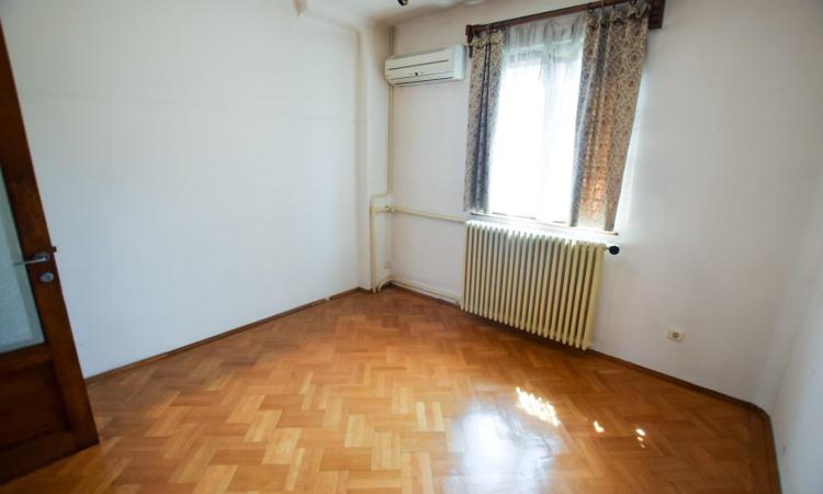 Decebal Rond Baba Novac Vila D+P+1+M 230mp Curte Centrala