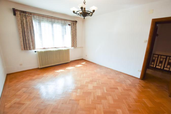 Decebal Rond Baba Novac Vila D+P+1+M 230mp Curte Centrala