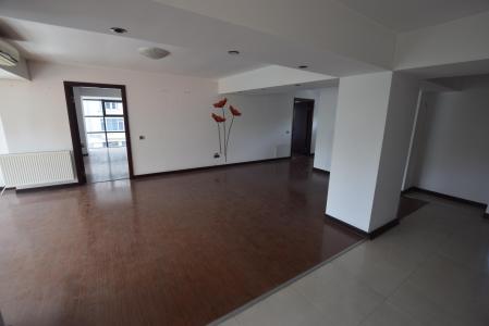 Bd Unirii Rond Alba Iulia Spatiu birouri 3 camere 110mp