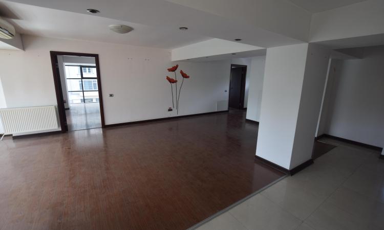 Bd Unirii Rond Alba Iulia Spatiu birouri 3 camere 110mp
